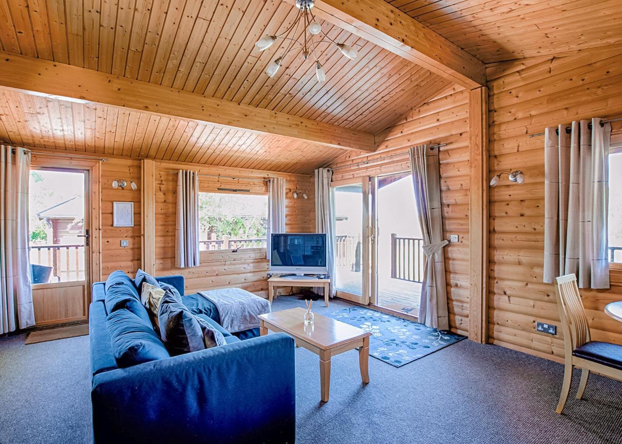 Fingle Glen Lodges Whitestone Room photo