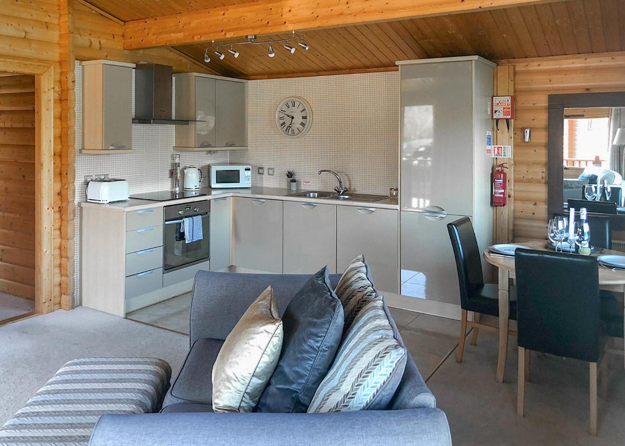 Fingle Glen Lodges Whitestone Room photo