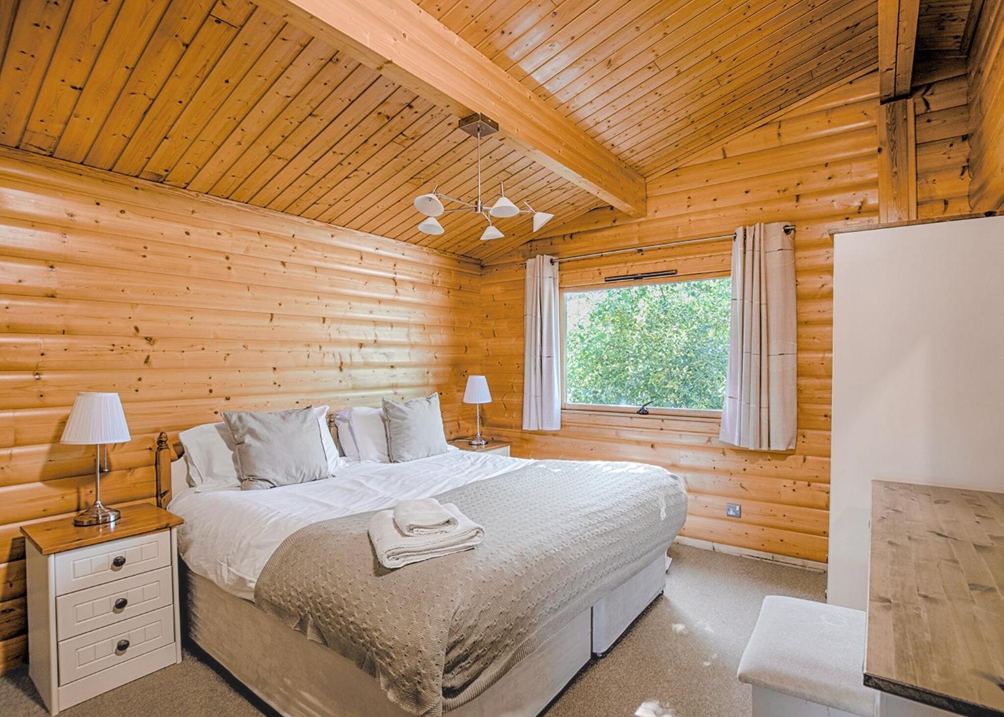 Fingle Glen Lodges Whitestone Room photo